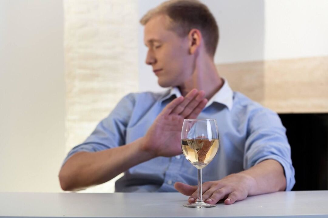 Olles probleemist aru saanud, võib mees alkoholi joomise ise lõpetada